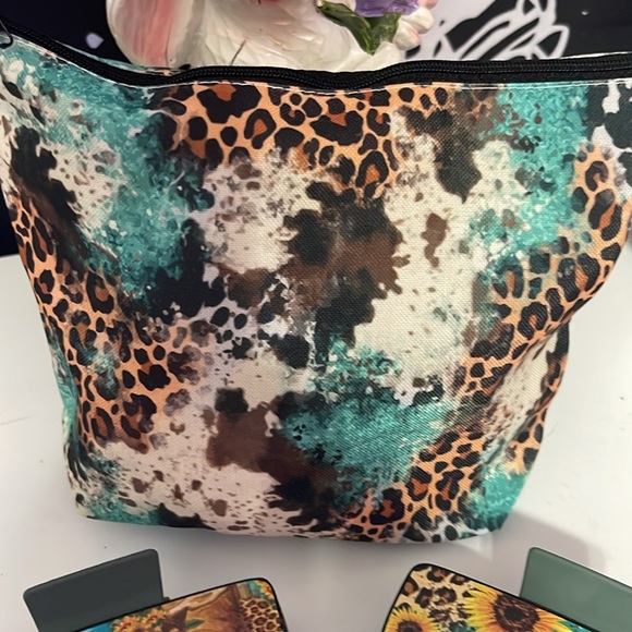 Cosmetic bag southwest style turquoise leopard print w/ 2 hair jaw clips - Picture 4 of 6